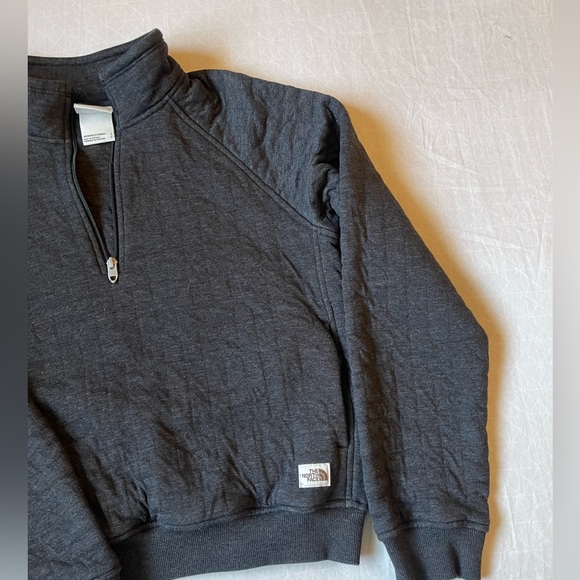 The North Face pullover 1/4 zip sweatshirt - Picture 3 of 8